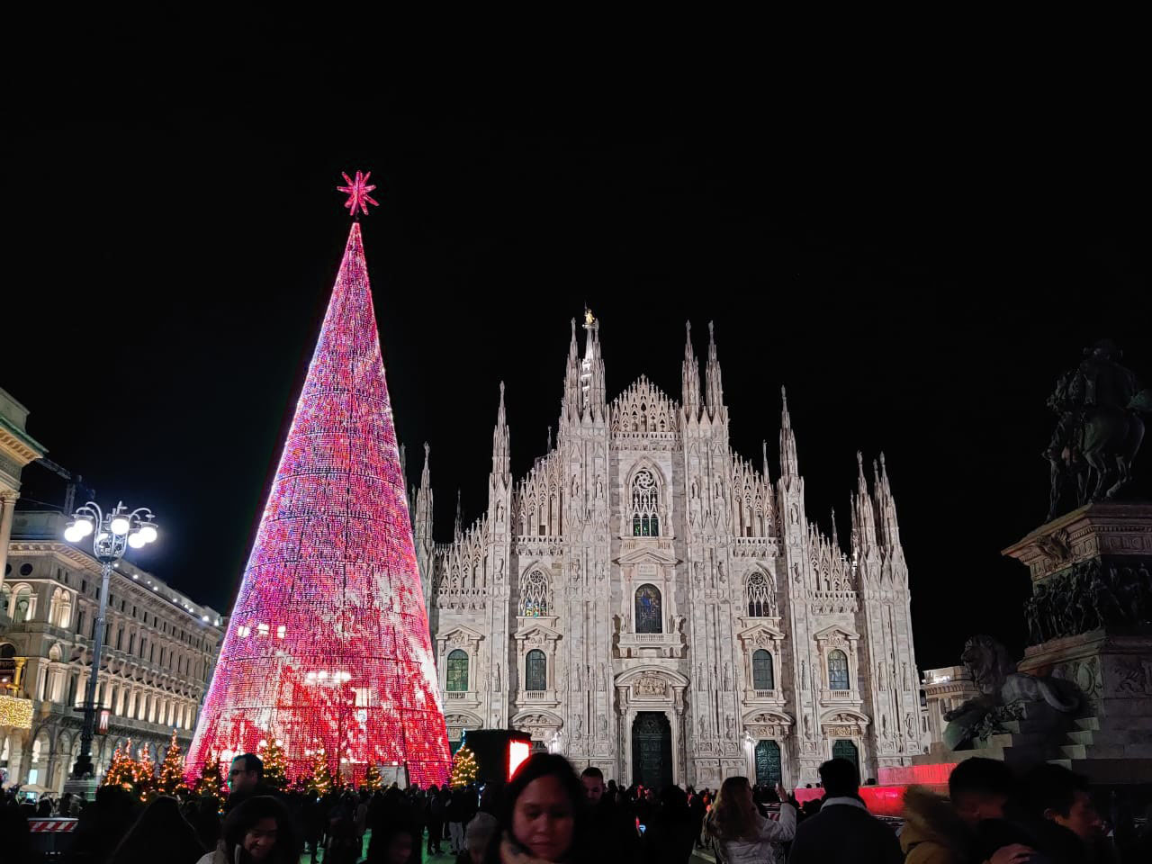 Iluminacion_PZA-DUOMO_Img00(LowRes)